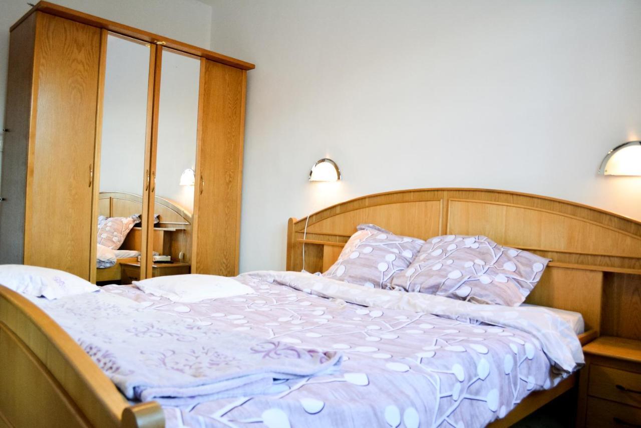 Grandpa'S Hidden Crib, 6 Bedroom, Pet Friendly Сіная Екстер'єр фото