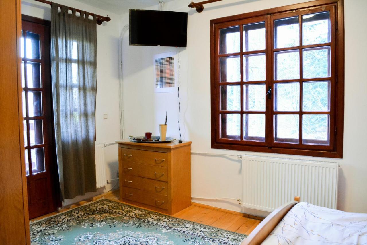 Grandpa'S Hidden Crib, 6 Bedroom, Pet Friendly Сіная Екстер'єр фото